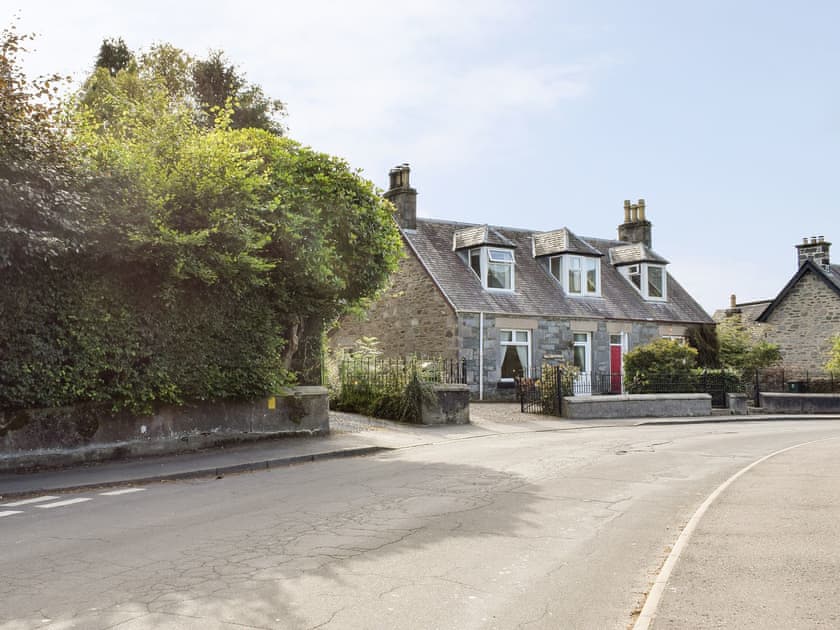 Charming holiday home | Hill View House - Hillview Holidays, Aberfeldy