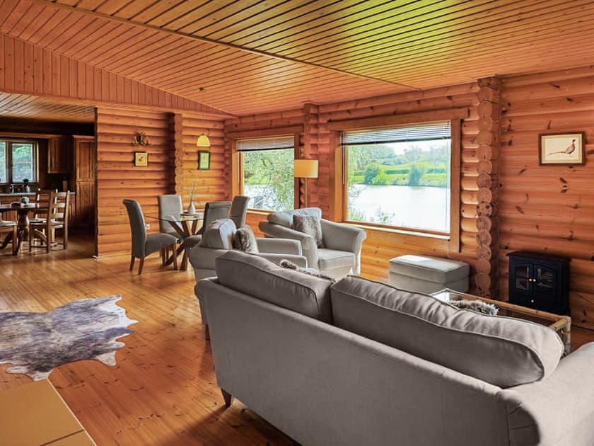 Comfortable seating within living area | Kingfisher Lodge, Hagworthingham
