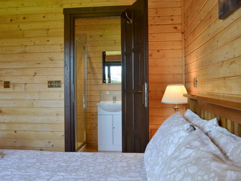 Double bedroom | West Middlewick Farm : Exmoor - West Middlewick Farm , Nomansland, near Tiverton