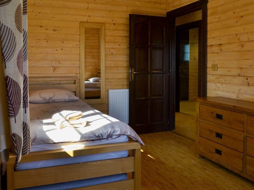 Twin bedroom | West Middlewick Farm : Exmoor - West Middlewick Farm , Nomansland, near Tiverton