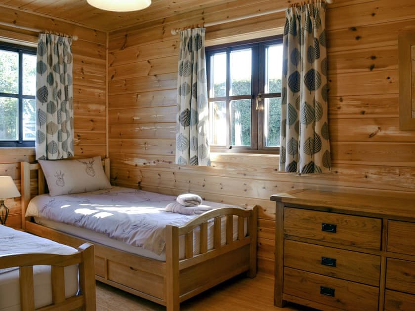 Twin bedroom | West Middlewick Farm - Otter - West Middlewick Farm , Nomansland, near Tiverton