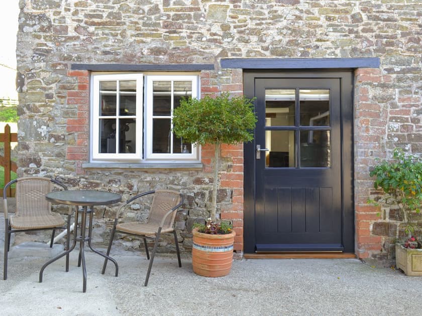 Main entrance to the holiday home | Grace Cottage, High Bickington, near Great Torrington