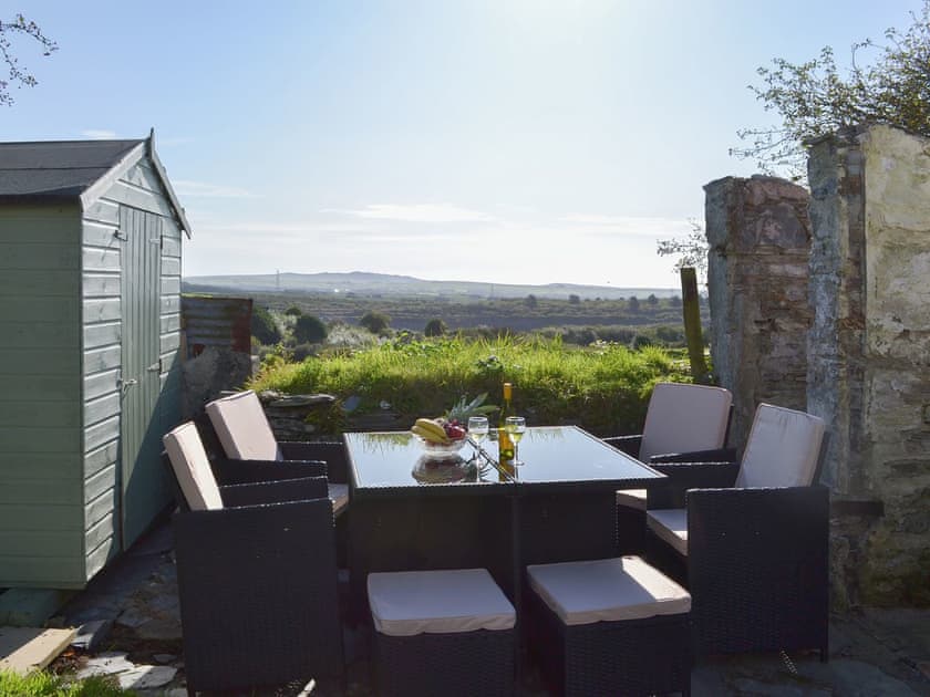 Outdoor eating area | Moorview, Delabole, near Tintagel