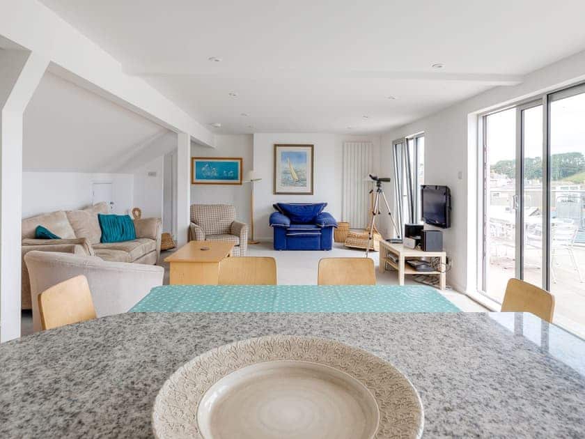 Spacious open plan living space | Hideaway, Salcombe