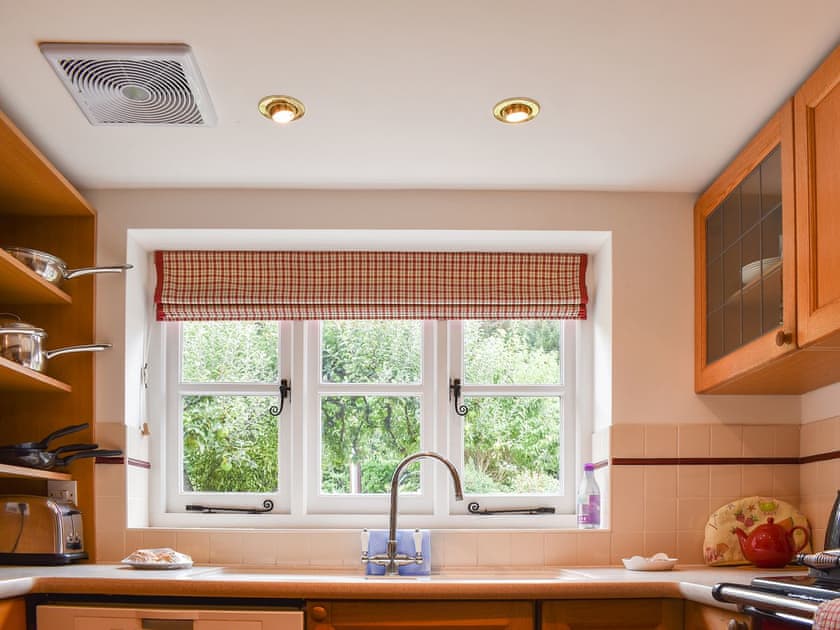 Kitchen | Potter’s Cottage, Little Blakenham, near Bramford