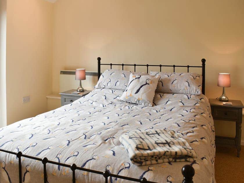 Master bedroom | Seal Pup, Sheringham