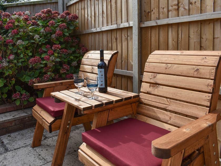 Sitting-out-area | Seal Pup, Sheringham