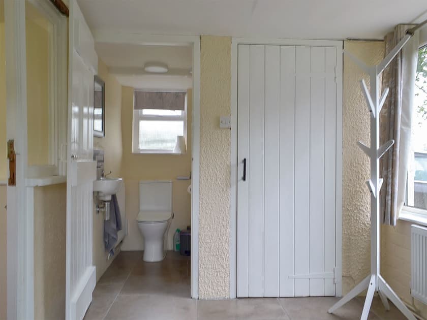 Separate toilet | The Mill Cottage, Heath, near Chesterfield