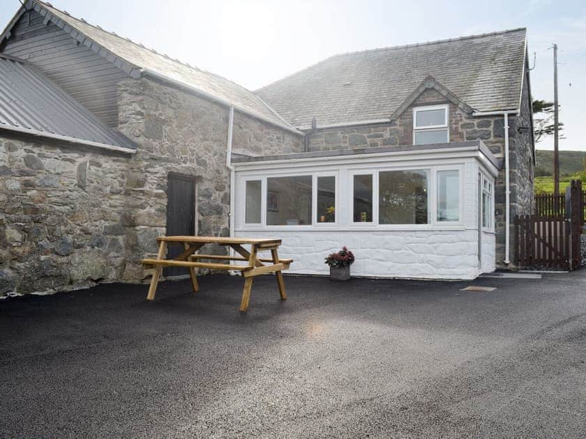 Rear of property with parking area and additional seating | Tyddyn Eli, Llangwm, near Corwen
