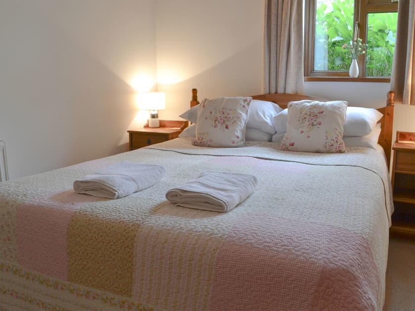 Comfortable double bedroom | Stables - Church Farm Cottages, Lower Gresham