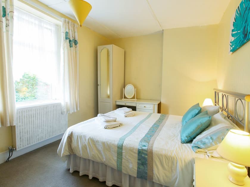 Charming double bedroom | Pleasant Maris, East Ogwell, near Newton Abbot