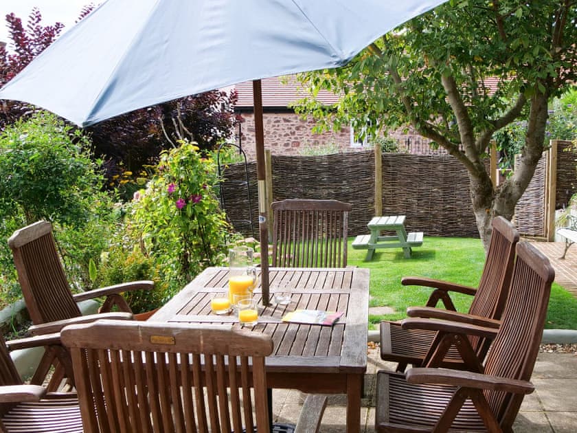 Garden | The Old Sweet Shop - Vicarage Road Holiday Cottages, Minehead