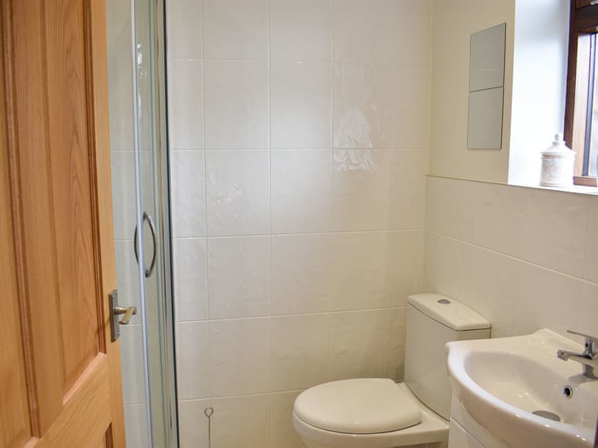 En-suite shower room | Brooklands Cottage, Bellerby, near Leyburn