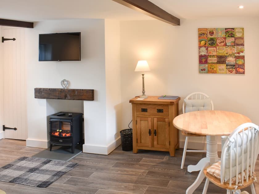 Charming living/dining room | Manor Cottage, Findon, near Worthing