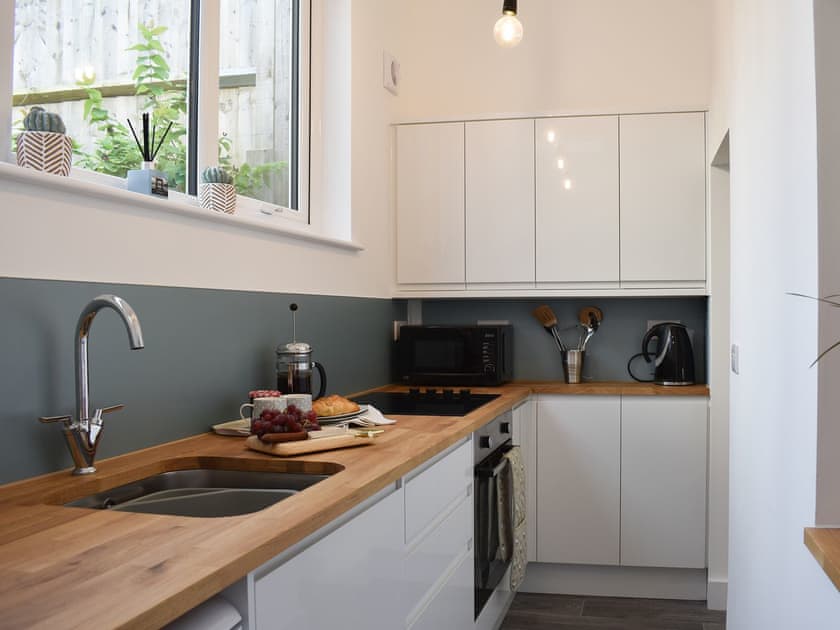Lovely well equipped kitchen | Manor Cottage, Findon, near Worthing