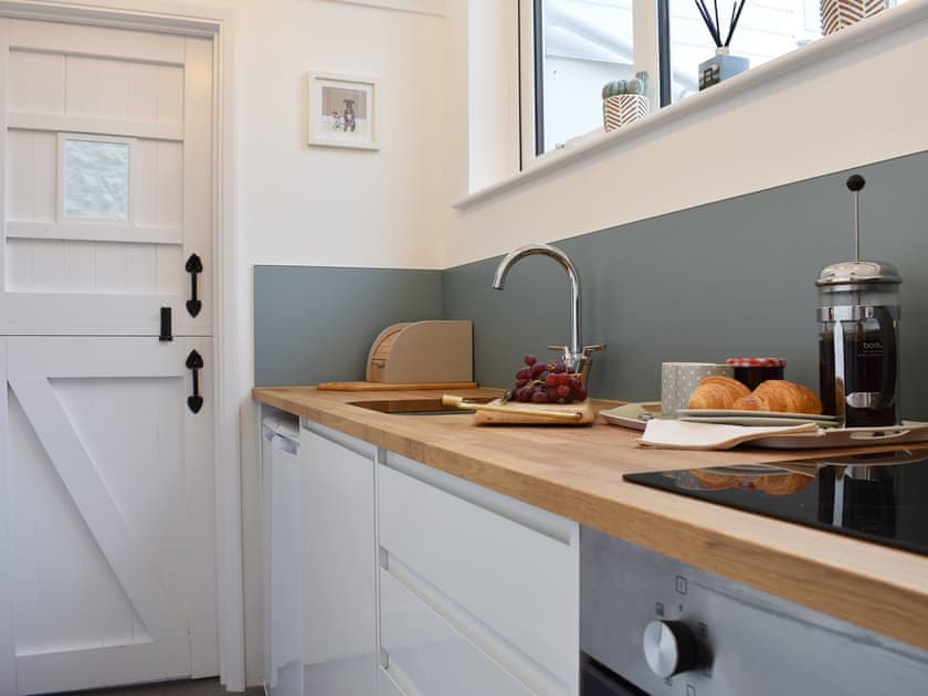 Lovely well equipped kitchen | Manor Cottage, Findon, near Worthing