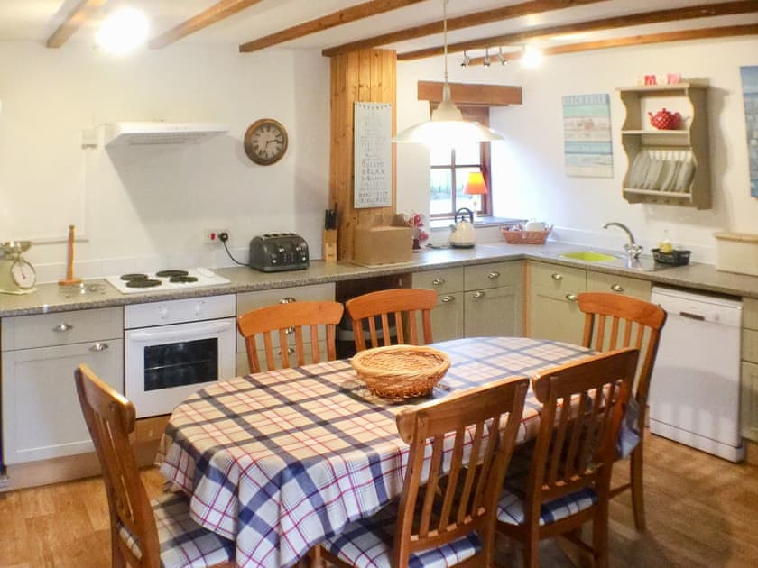 Kitchen/diner | Rosebud Cottage - Polean Farm Cottages, Pelynt, near Looe