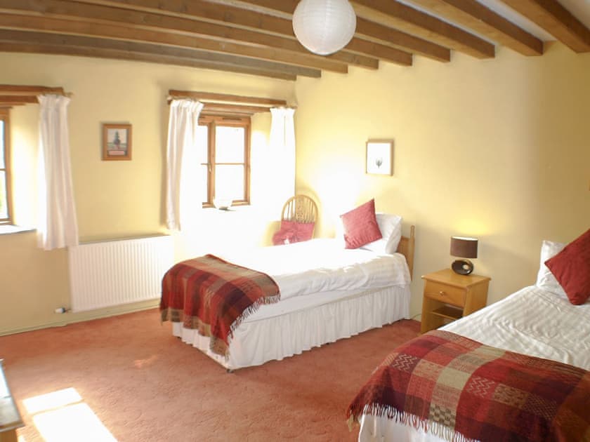 Twin bedroom | Twinkles Cottage - Polean Farm Cottages, Pelynt, near Looe