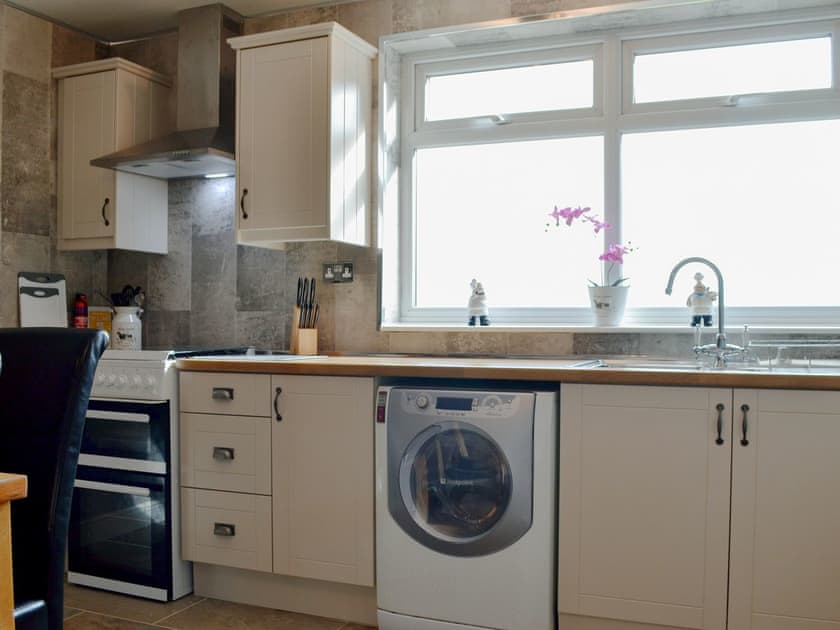 Well equipped kitchen | Old Low Farm Cottage, Aldbrough, near bridlington