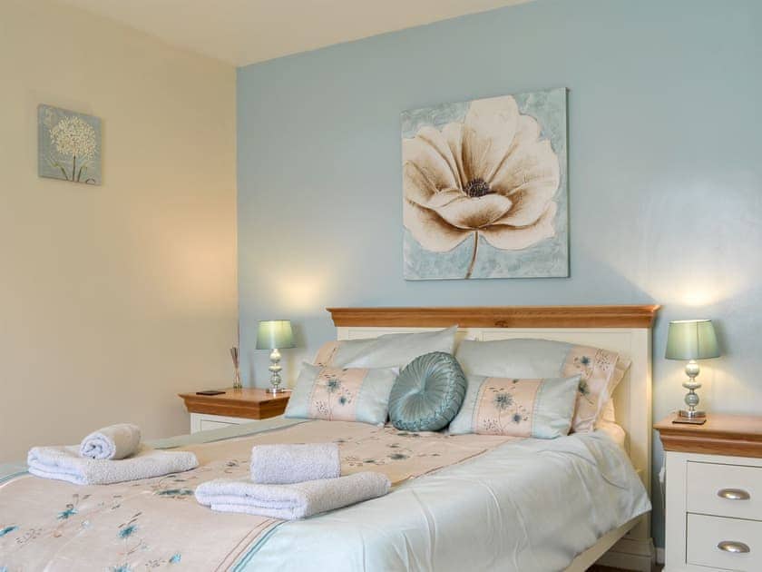 Comfortable double bedroom | Old Low Farm Cottage, Aldbrough, near bridlington