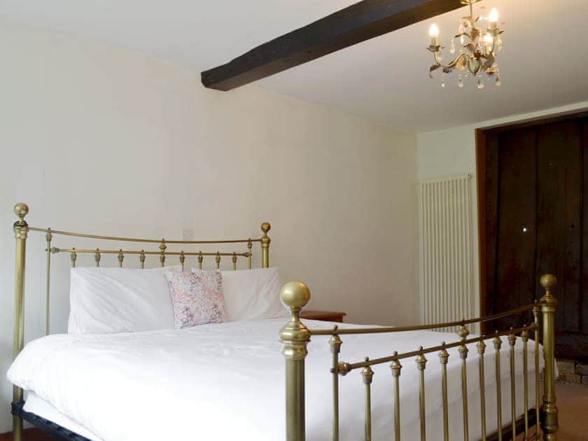 Well presented double bedroom | Rose Cottage - Law Farm Cottages, Southowram, near Halifax