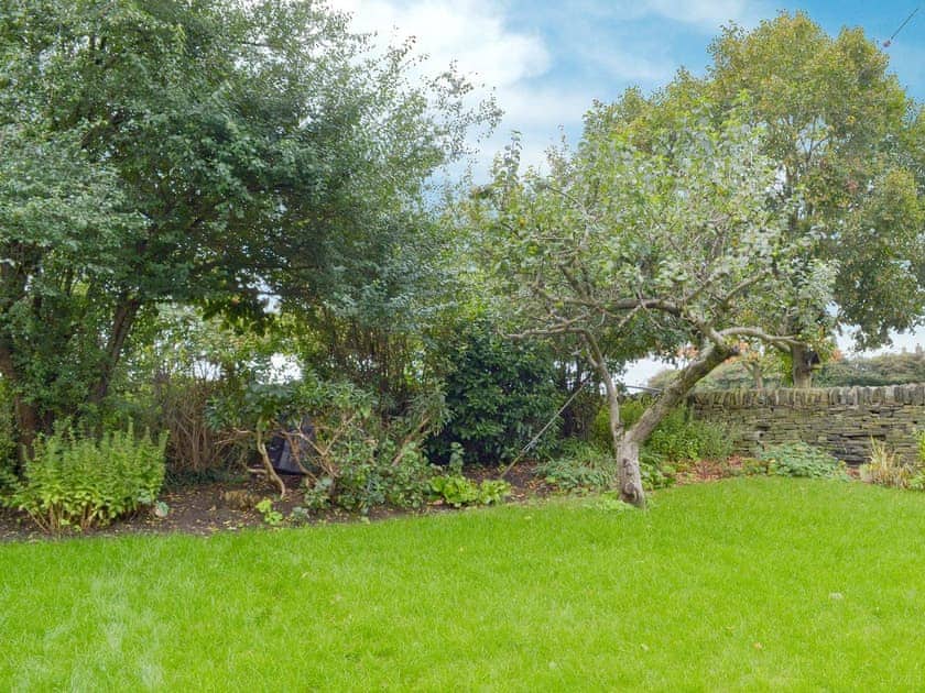 Attractive garden | Rose Cottage - Law Farm Cottages, Southowram, near Halifax