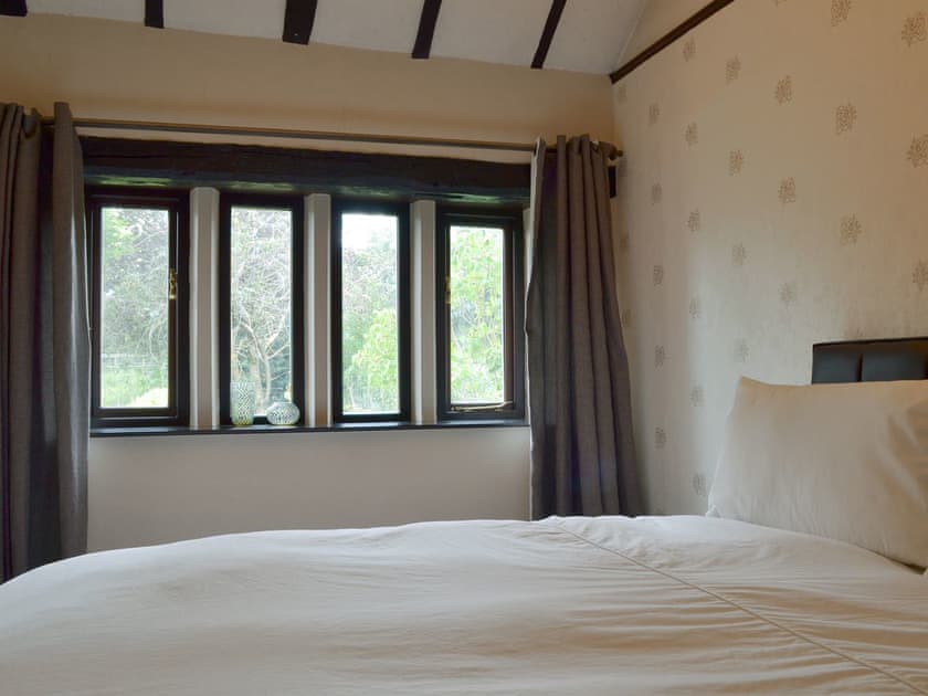 Double bedroom | Wisteria Cottage - Law Farm Cottages, Southowram, near Halifax