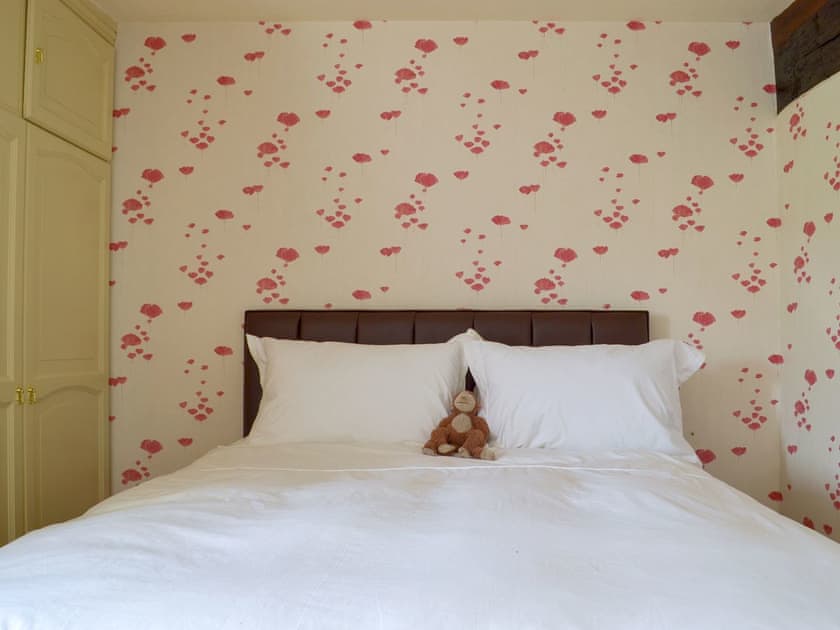 Double bedroom | Wisteria Cottage - Law Farm Cottages, Southowram, near Halifax