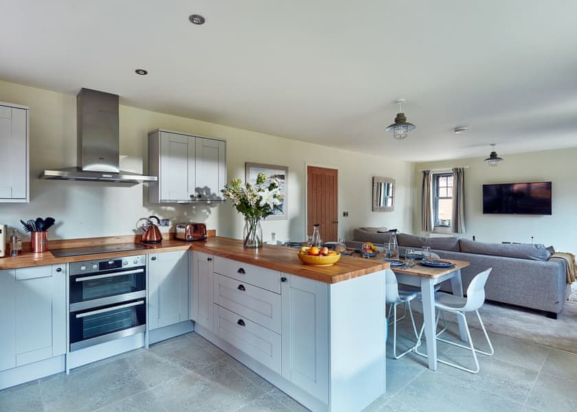 Light and airy spacious living area | Seascape - Saltscape, Mundesley, near North Walsham