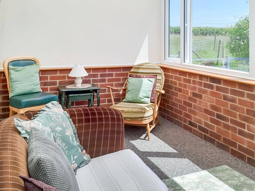 Light and airy conservatory overlooking the garden | Cowdea 2, Bettiscombe