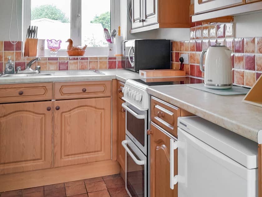 Well equipped kitchen | Cowdea 2, Bettiscombe