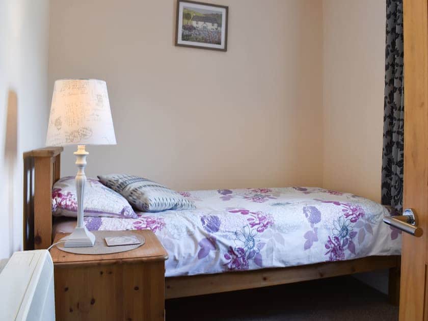 Delightful second bedroom with single bed | Cowdea 2, Bettiscombe