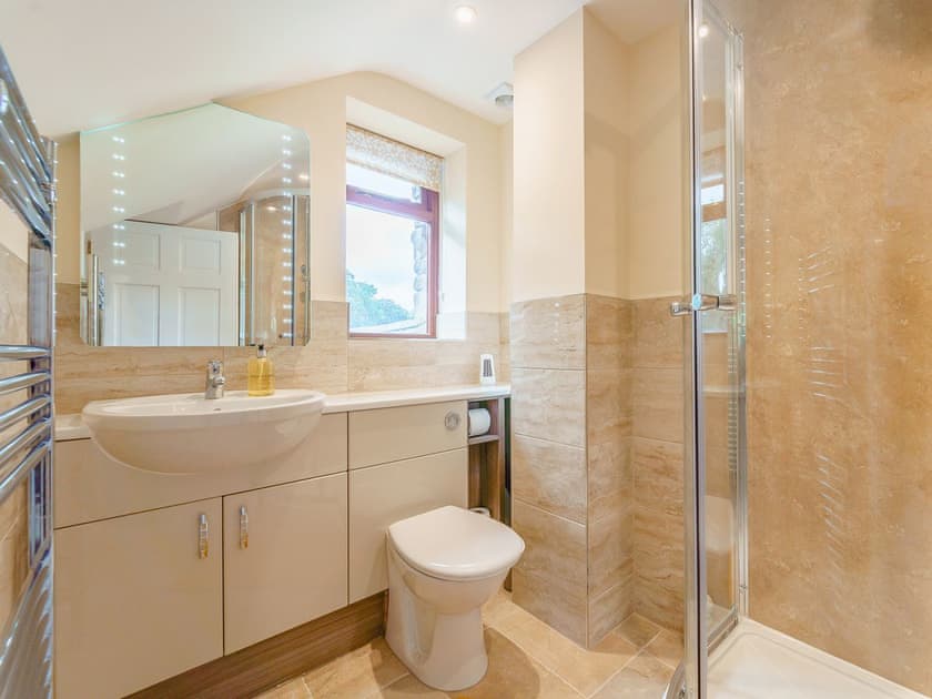 En-suite | Rhiew Banc, Bwlch-y-ffridd, near Newtown