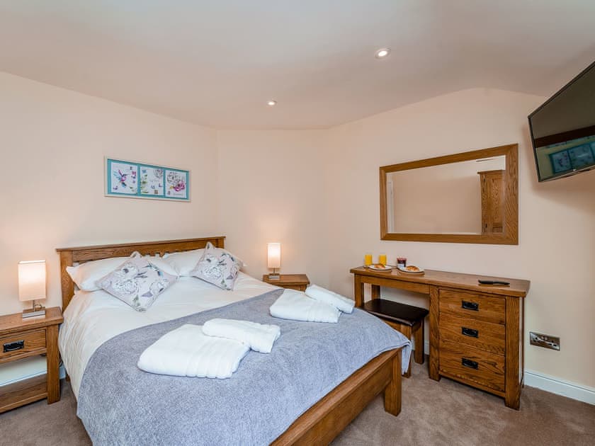 Relaxing bedroom | Rhiew Banc, Bwlch-y-ffridd, near Newtown