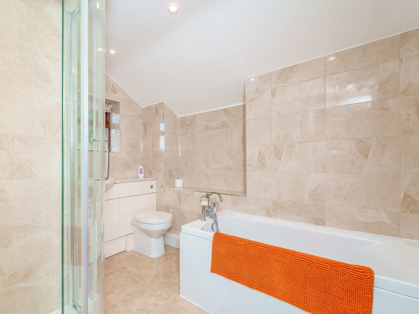 En-suite | Rhiew Banc, Bwlch-y-ffridd, near Newtown