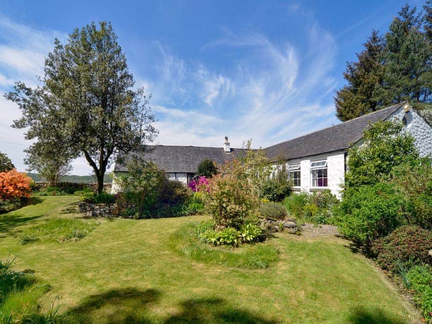 Large lawned garden | Point Park, Taynuilt