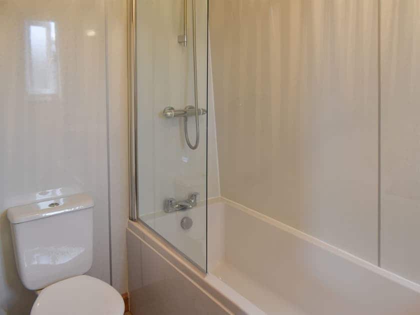 En-suite bathroom | Crail House, Crail, near St Andrews