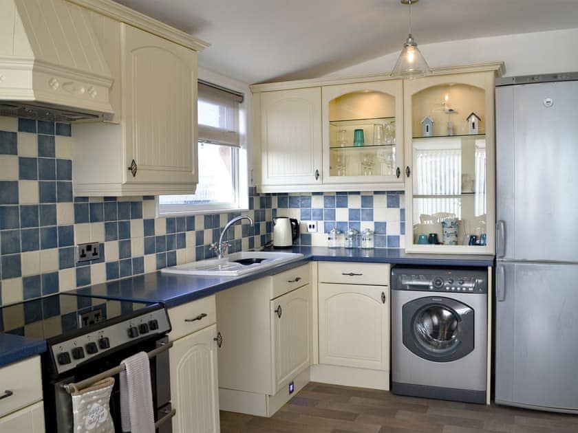 Well equipped kitchen area | Coles Retreat, Anderby Creek, near Skegness