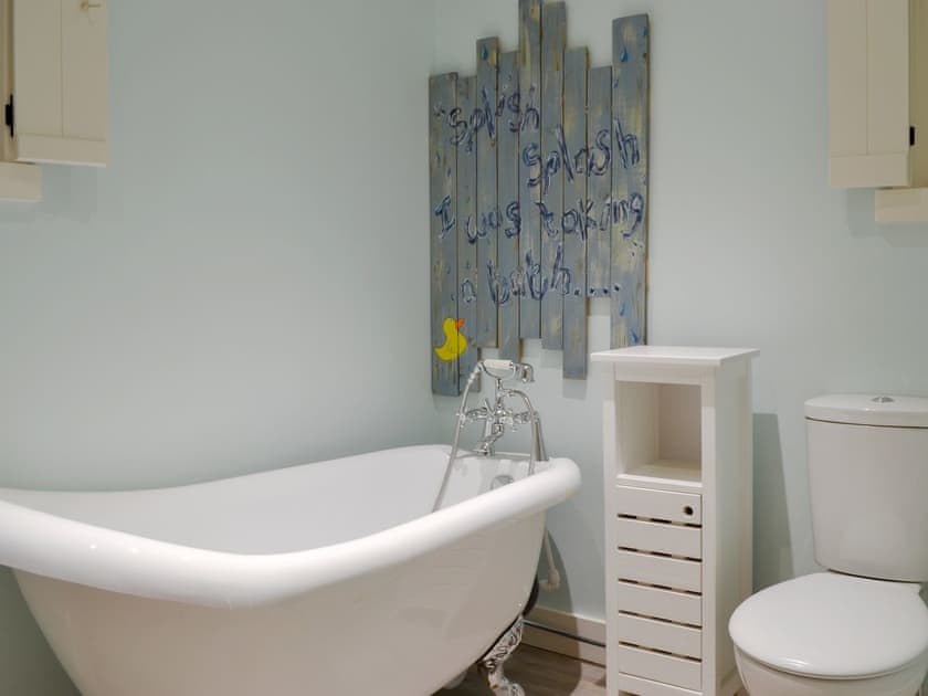 Bathroom | ’Ay Up - Dringhoe Hall Cottages - Dringhoe Hall Cottages, Driffield, near Bridlington