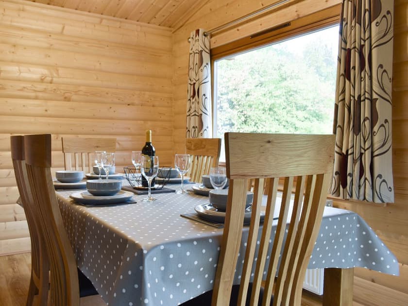 Convenient dining area | Lavender - Viaduct Fisheries, Somerton