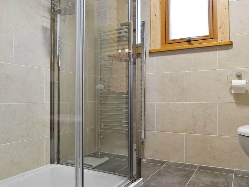 Second shower room | Willow - Viaduct Fisheries, Somerton
