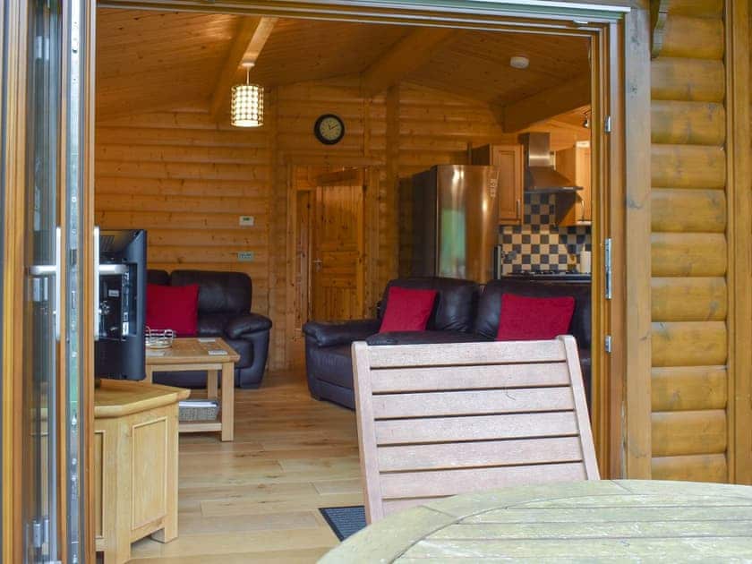 Main entrance to the open-plan living space | Alpine - Viaduct Fisheries, Somerton