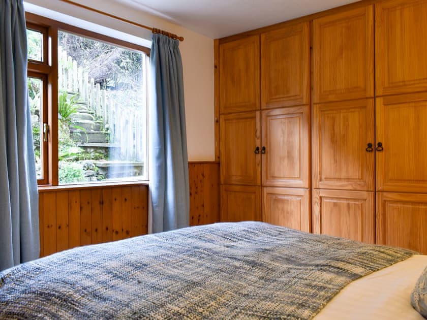Relaxing bedroom with kingsize bed | Bell Hill Cottage, Lindale, near Grange-over-Sands