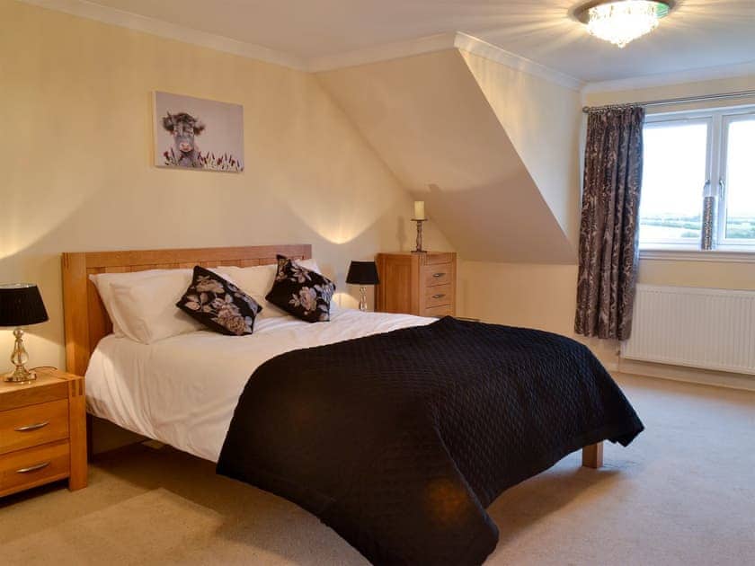 Sumptuous  bedroom with kingsize bed | Wheatfield House, Kilmaurs, near Kilmarnock