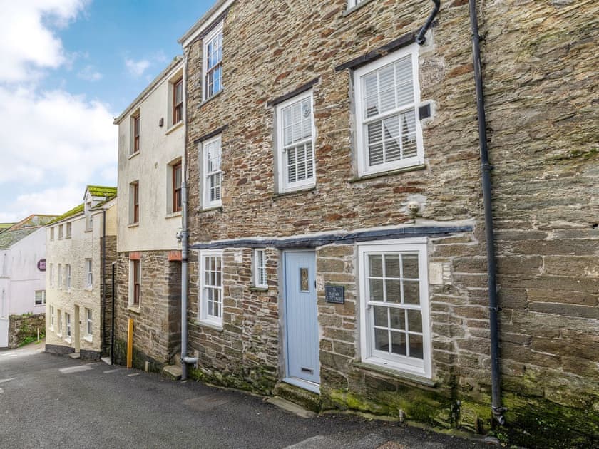Delightful holiday accommodation | Dayan Cottage, Fowey