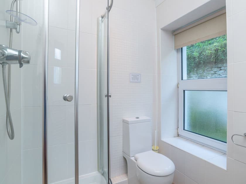 Ample storage within double bedroom | Apartment 2 The Wheelhouse., Fowey
