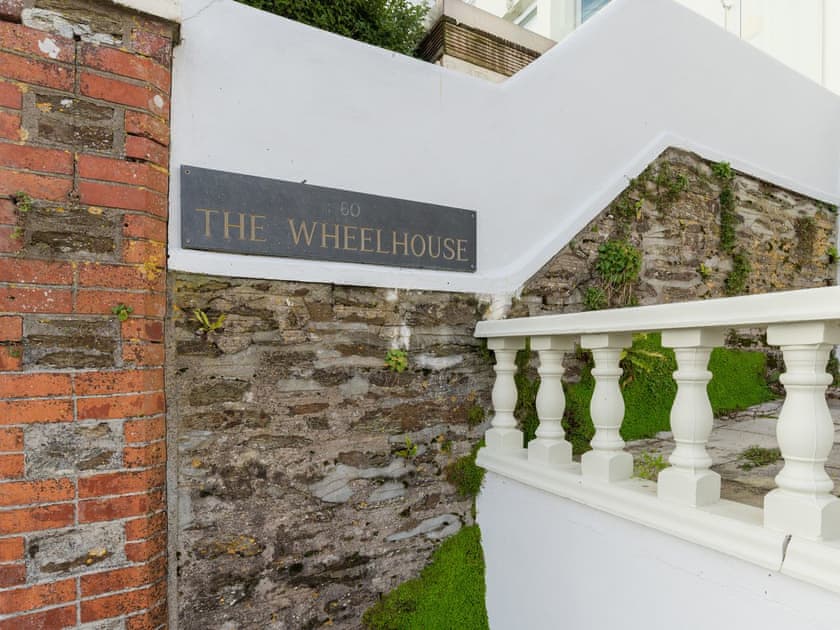 Luxury holiday home with furnished terrace | Apartment 2 The Wheelhouse., Fowey