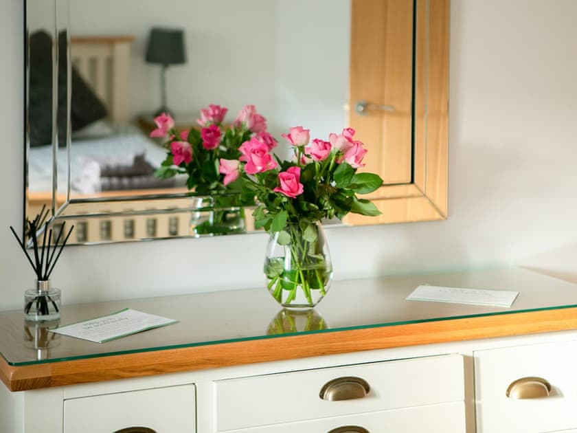 Charming fixtures and fittings in the twin bedroom | Rossie Cottage, Auchterarder, near Gleneagles Village