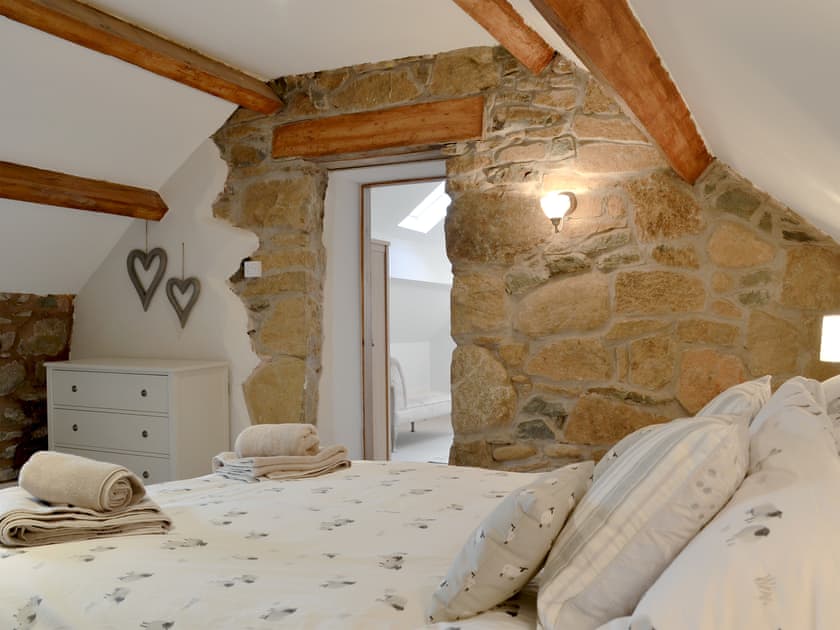 Comfortable king bedroom  | Clawdd Gwyn, Trefriw, near Llanrwst