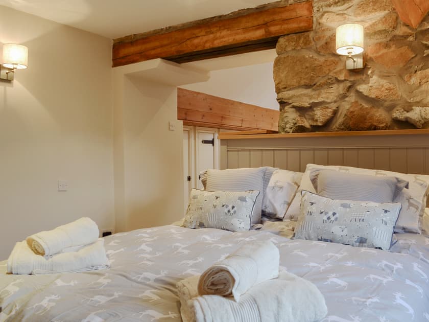 King bedroom  | Clawdd Gwyn, Trefriw, near Llanrwst